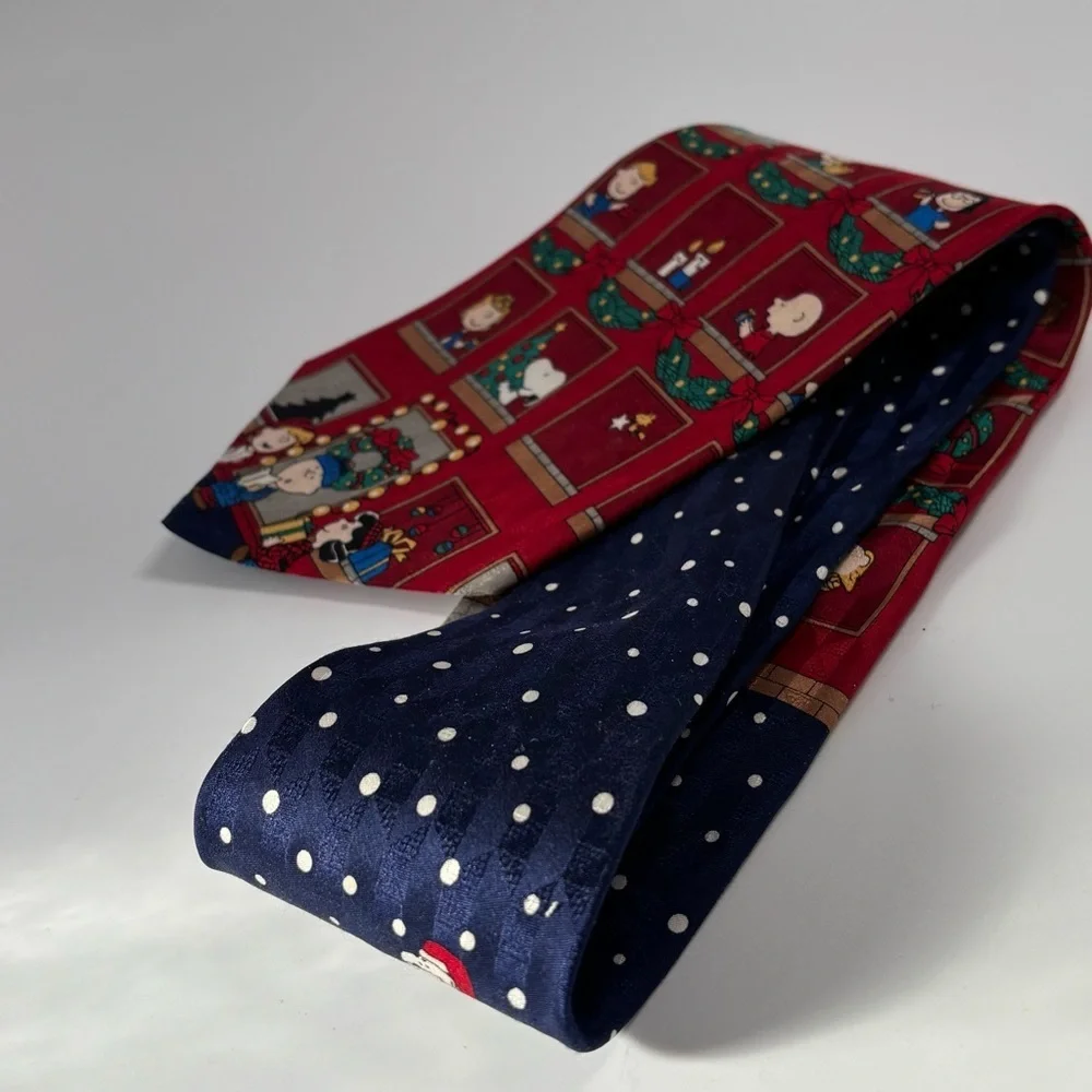 Festive Peanuts Deck the Halls Silk Tie. Just in time for the holidays.